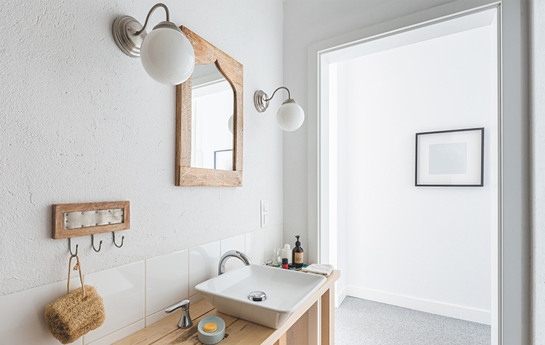 Traditional Wall Lights